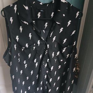 sleeveless button down, black with lightning bolt print